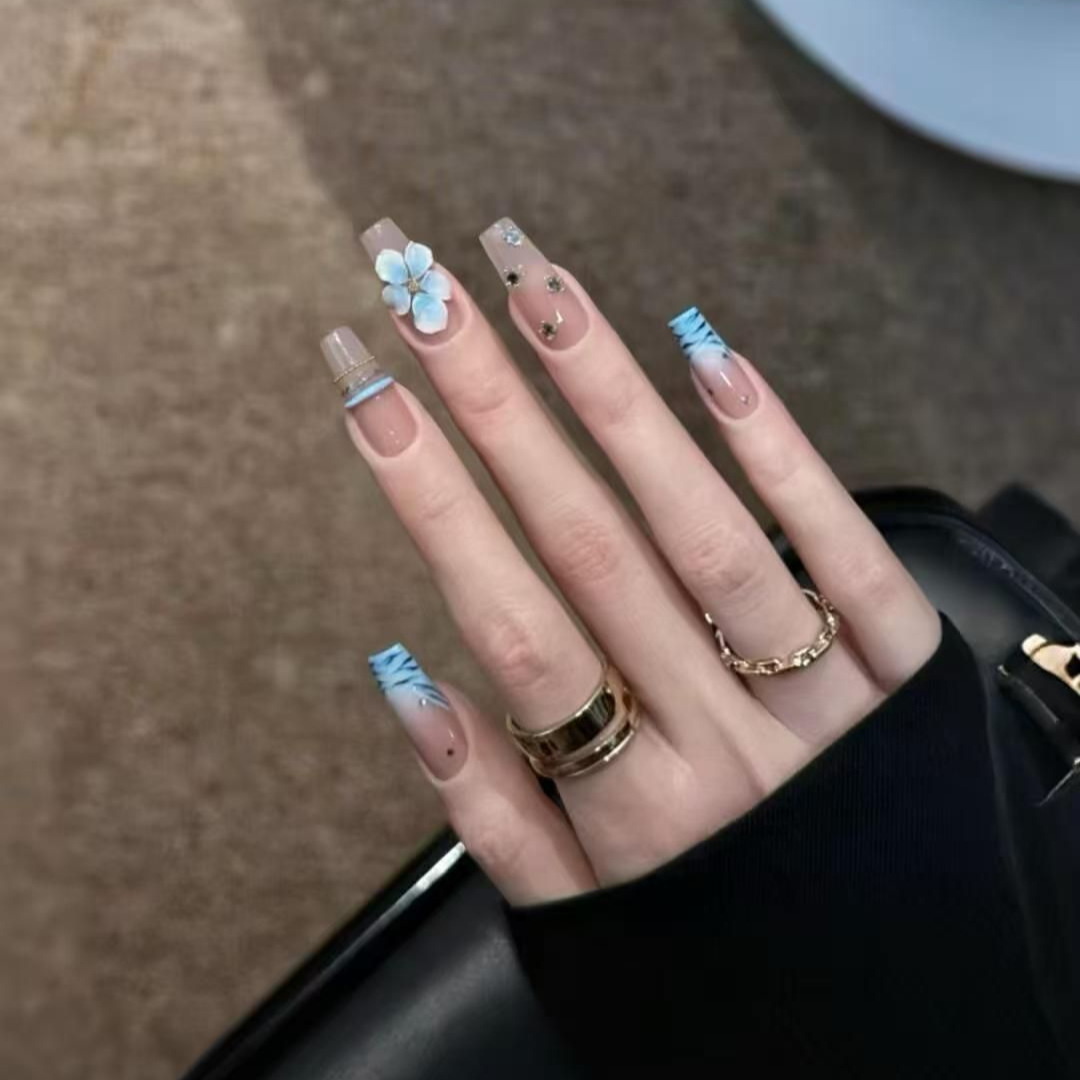 Nail Art Zebra Design - เล็บปลอมแบบกดติด 10 ชิ้น ลายม้าลายสีน้ำเงิน แต่งลายดอกไม้แบบฝรั่งเศส 3
