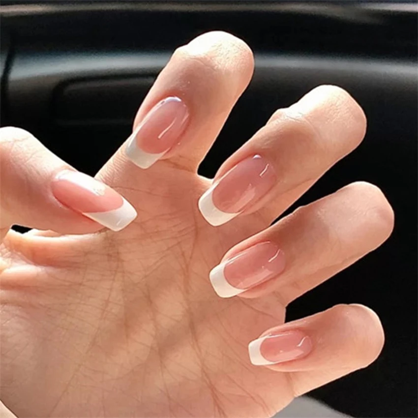Nail Art Pink - 24 ชิ้น/เซ็ตสั้นภาษาฝรั่งเศสคํา Minimalist เล็บปลอม Nude สีชมพูสีขาวขอบกดบนเล็บอะคริลิค