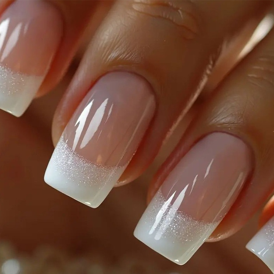 Nail Art Inspo - ชุดเล็บปลอมทรงเหลี่ยมขนาดกลาง 24 ชิ้น/ชุด สำหรับผู้หญิงและเด็กผู้หญิง สีเบจนู้ด แต่งกลิตเตอร์
