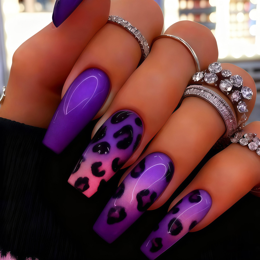 Nail Art Leopard - เล็บปลอมขนาดกลางสำหรับผู้หญิงและเด็กผู้หญิง ลายไล่สีม่วง น้ำเงิน เขียว แดง ดำ
