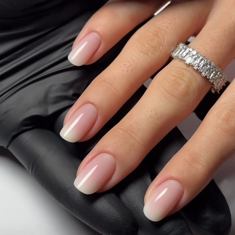 Nail Art Pink - เล็บปลอมแบบกดติด 24 ชิ้น ลายกลิตเตอร์เรียบง่าย สไตล์บัลเล่ต์ พร้อมสีชมพูไล่เฉดแบบเฟรนช์ทรงเหลี่ยม