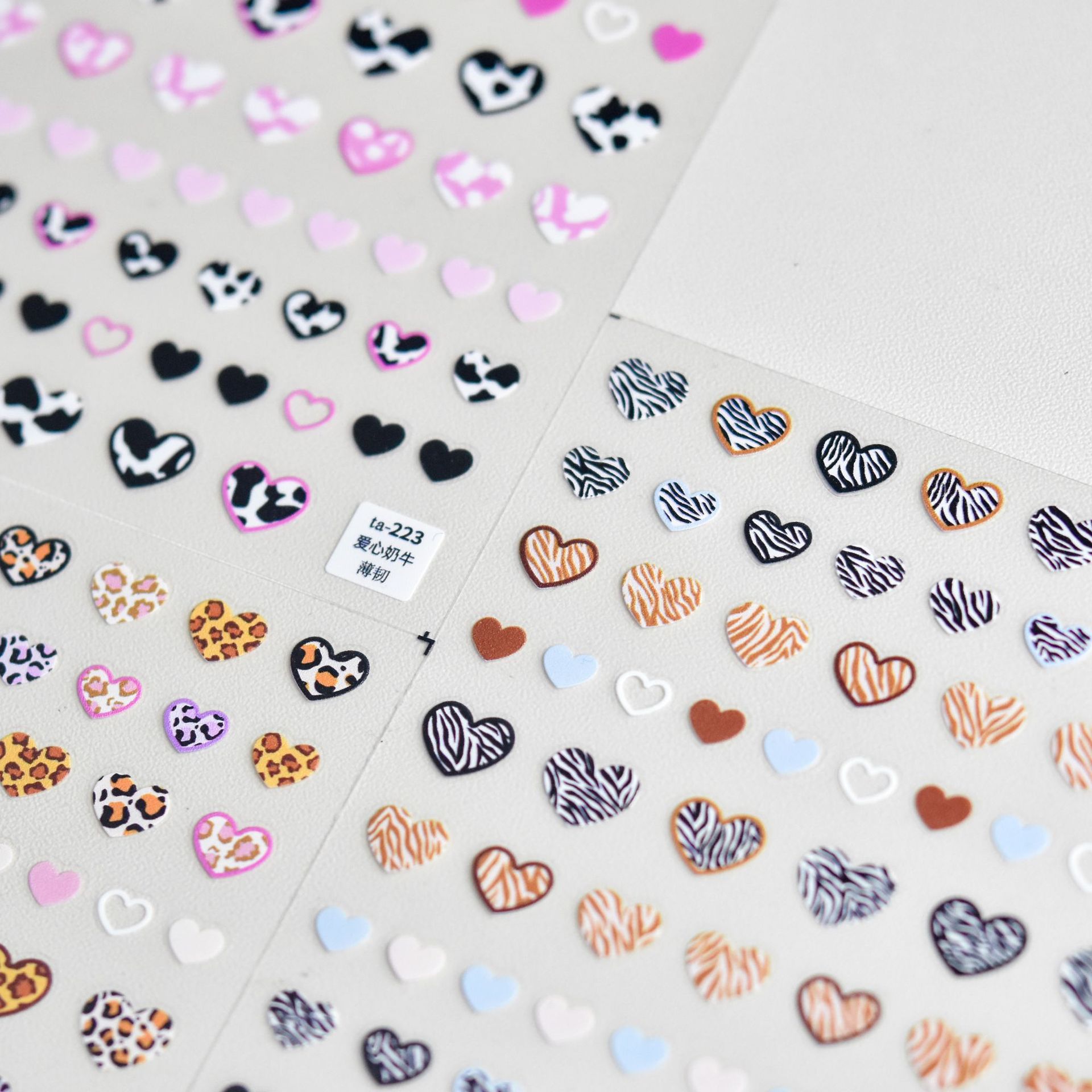 สติกเกอร์ติดเล็บติดเล็บมีกาวดี - Nail Art Zebra Design บทวิจารณ์และราคา
