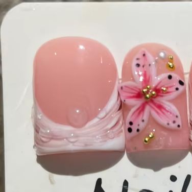 ชุดเล็บปลอมสีชมพูไล่เฉดแบบสั้น - Nail Art Leopard บทวิจารณ์และราคา