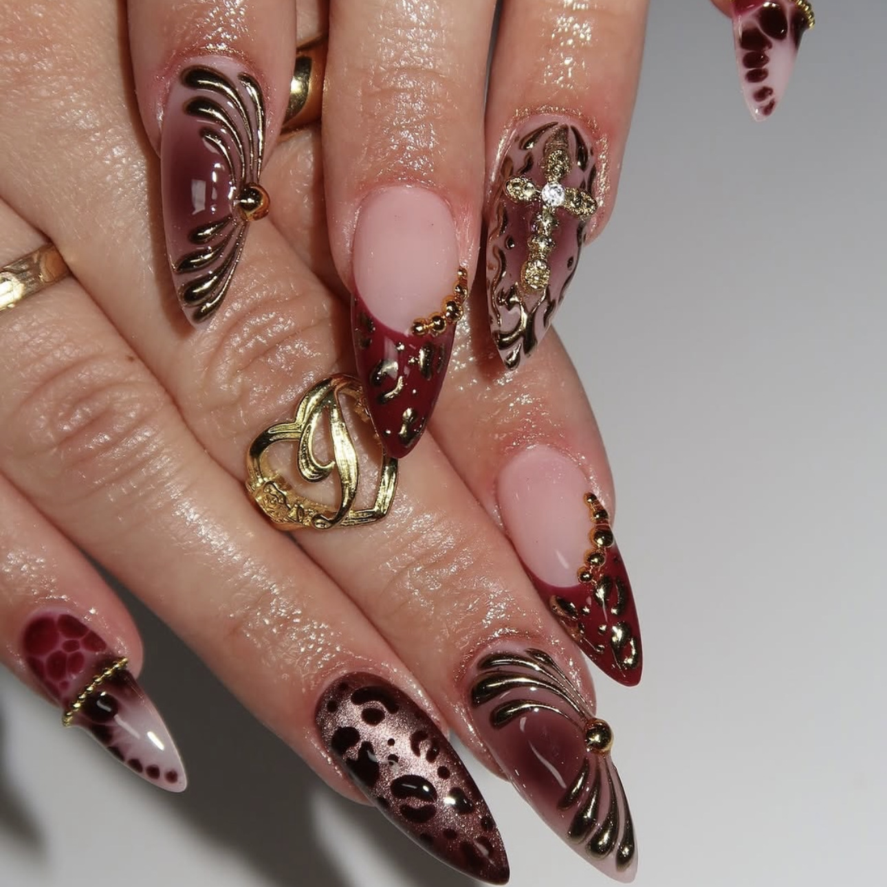 เล็บปลอมสีแดงน้ำตาลไล่เฉดพร้อม - Nail Art Leopard บทวิจารณ์และราคา