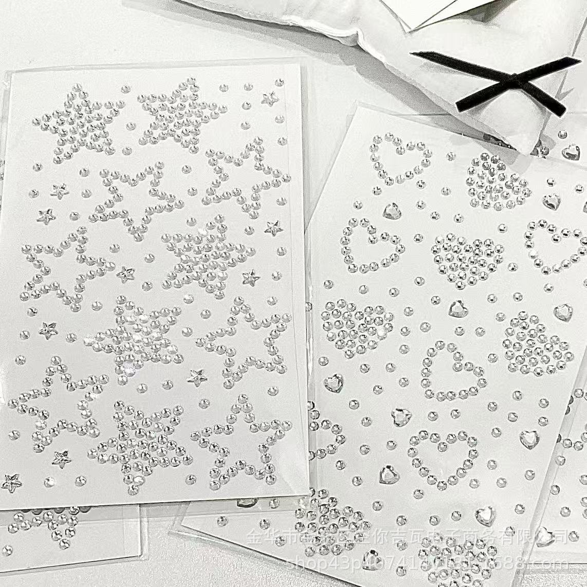 สติกเกอร์รูปหัวใจประดับเพชรพลอ - Rhinestone Nail Gem บทวิจารณ์และราคา